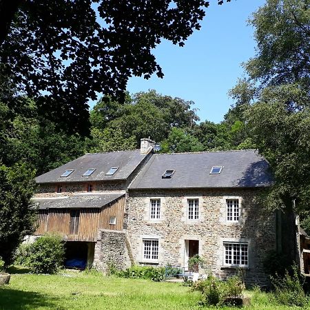 Le Vieux Moulin Acomodação com café da manhã Goudelin Exterior foto
