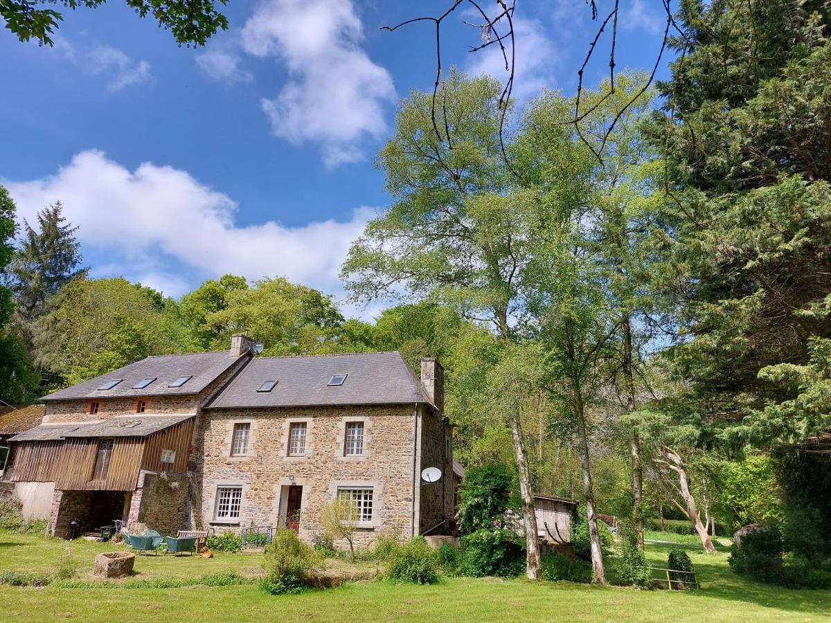 Le Vieux Moulin Acomodação com café da manhã Goudelin Exterior foto