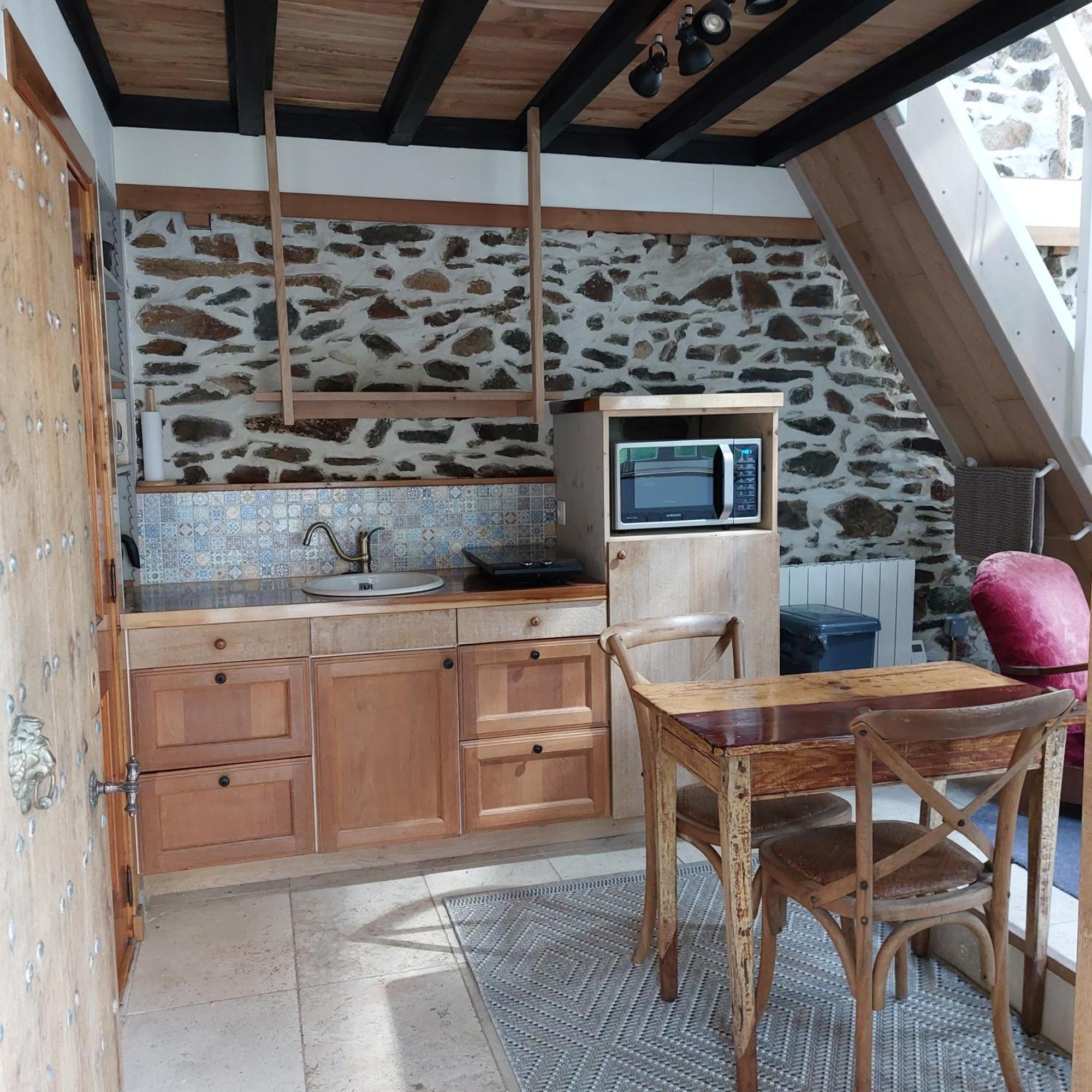 Le Vieux Moulin Acomodação com café da manhã Goudelin Quarto foto